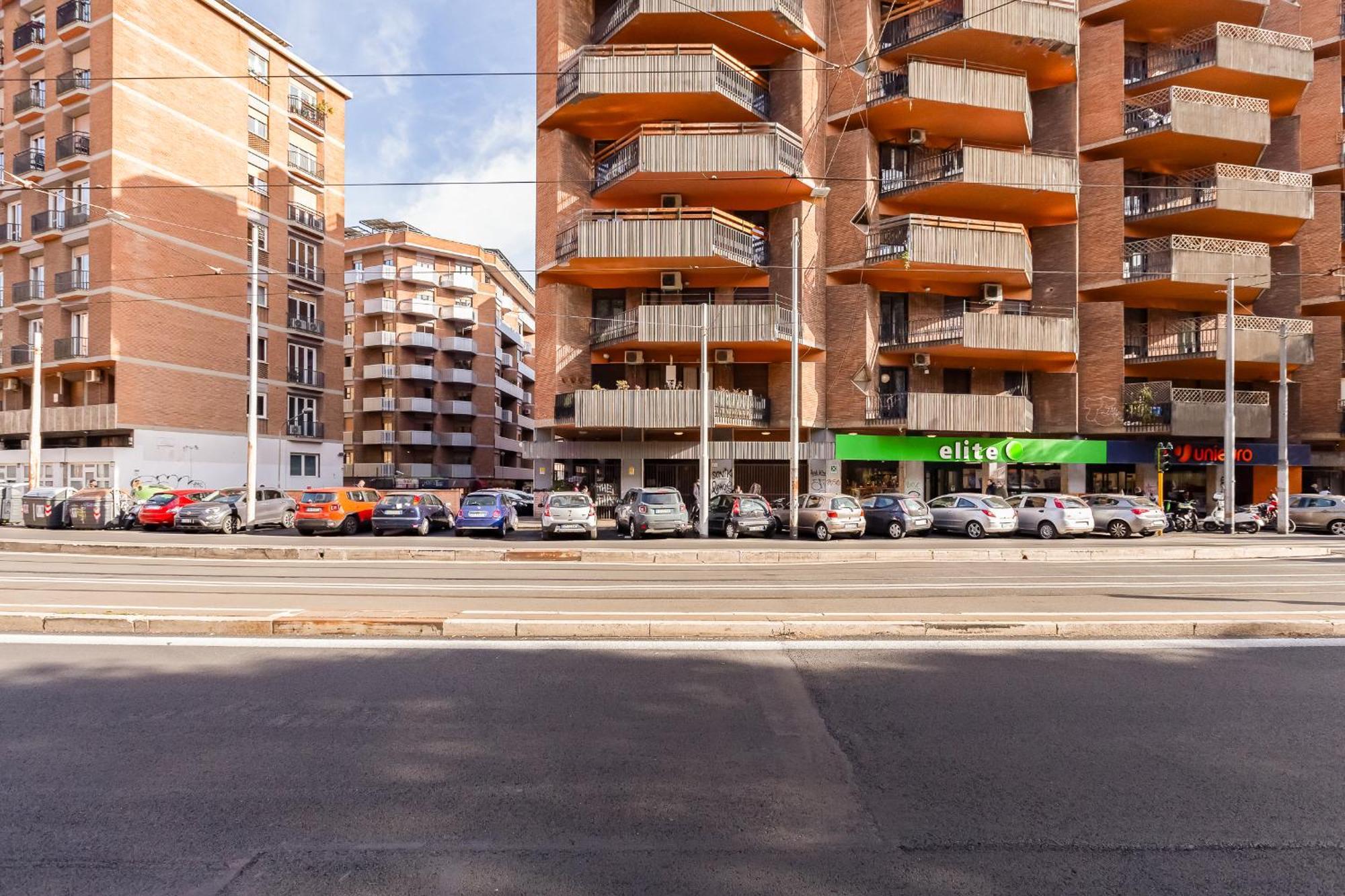 Trastevere-Royal Orchid Apartment โรม ภายนอก รูปภาพ