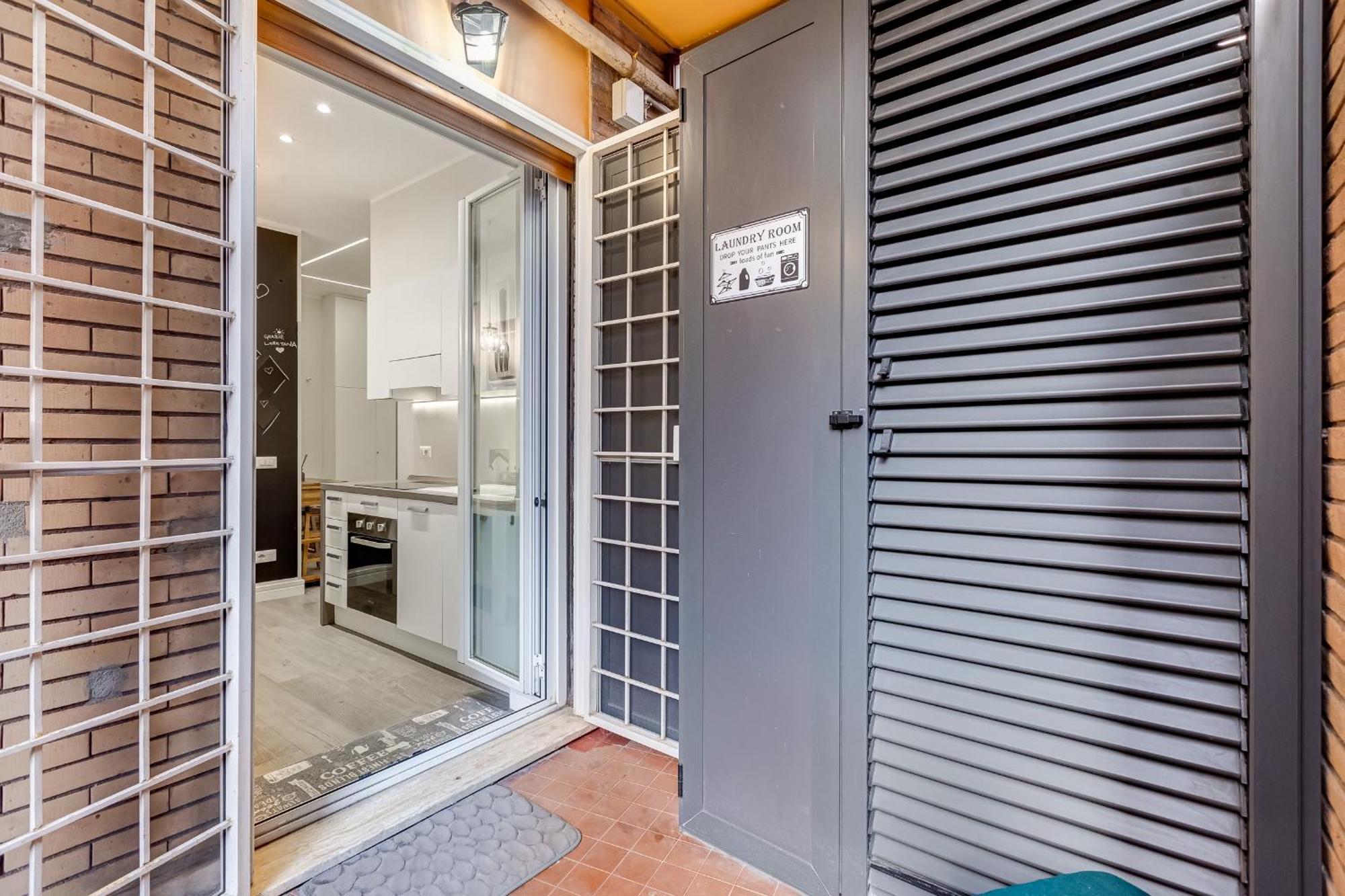 Trastevere-Royal Orchid Apartment โรม ภายนอก รูปภาพ
